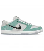 Nike SB Dunk Low April
